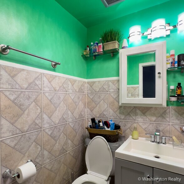 More Photos Of 557 Rogers Ave, Brooklyn Storefront Retail Residential For Sale