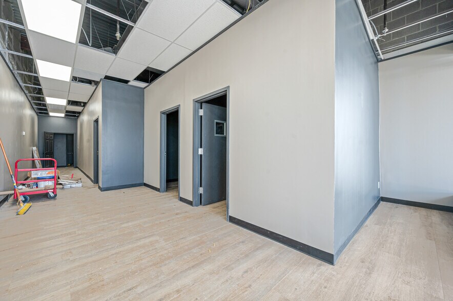 More Photos Of 1508-1574 N Mitchell St, Cadillac General Retail For Sale