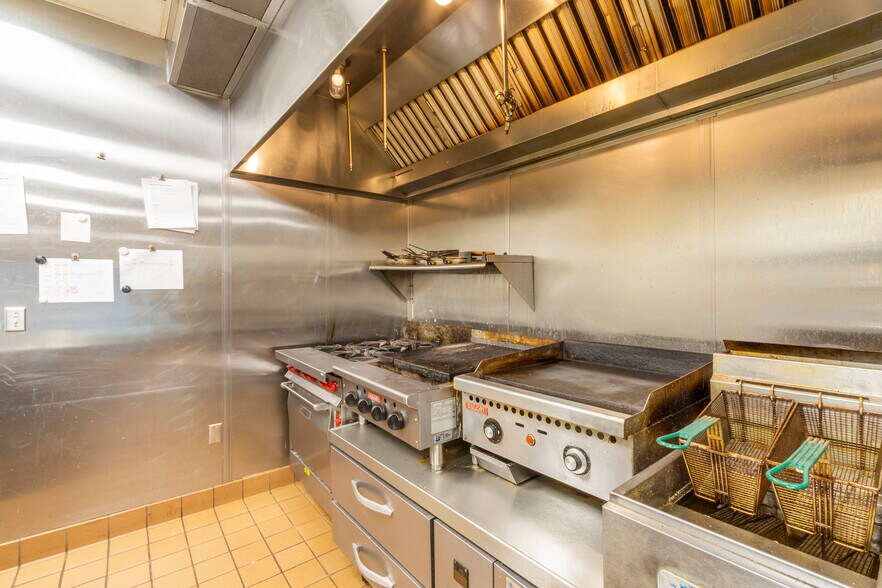 More Photos Of 151 E Church St, Anderson Hospitality For Sale
