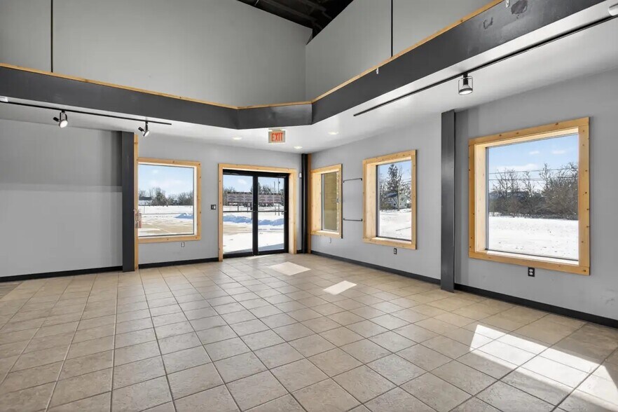 More Photos Of 8080 Matthews Hwy, Tecumseh Freestanding For Sale