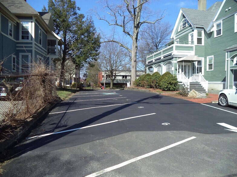 More Photos Of 1855 Elm St, Manchester Office For Lease