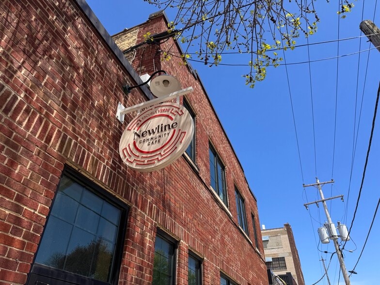 More Photos Of 3618 W Pierce St, Milwaukee Storefront Retail Office For Lease