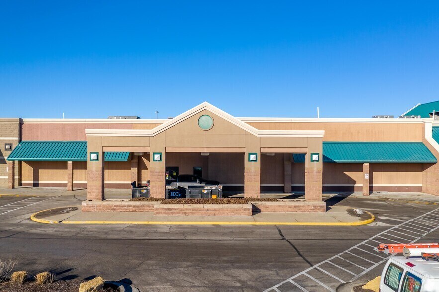 More Photos Of 5710-5840 Antioch Rd, Merriam Unknown For Lease