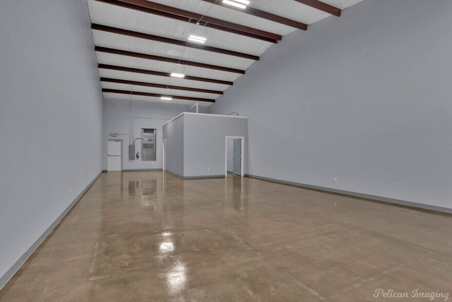 More Photos Of 9275 Youree Dr, Shreveport Service For Lease