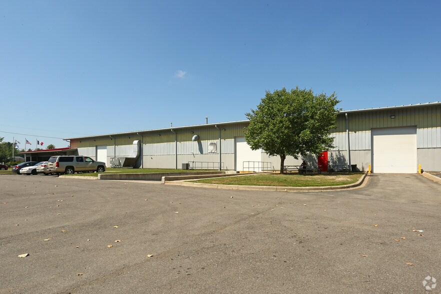 More Photos Of 8393 Rawsonville Rd, Belleville Manufacturing For Sale