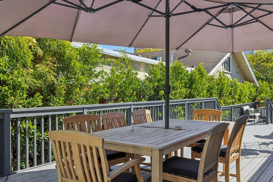 More Photos Of 6082 Selma Ave, Los Angeles Rehabilitation Center For Lease