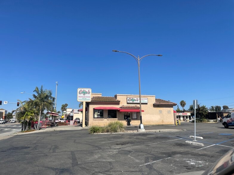 More Photos Of 7663-7667 Broadway, Lemon Grove Supermarket For Sale