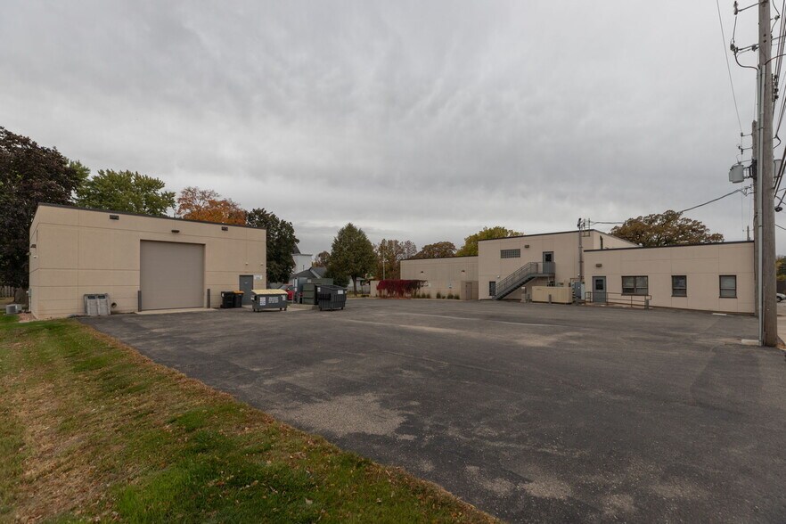 More Photos Of 213 S Oak Ave, Owatonna Office For Sale