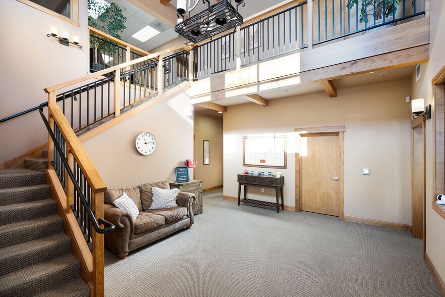 More Photos Of 270 E Sun Ranch Dr, Sisters Industrial For Sale