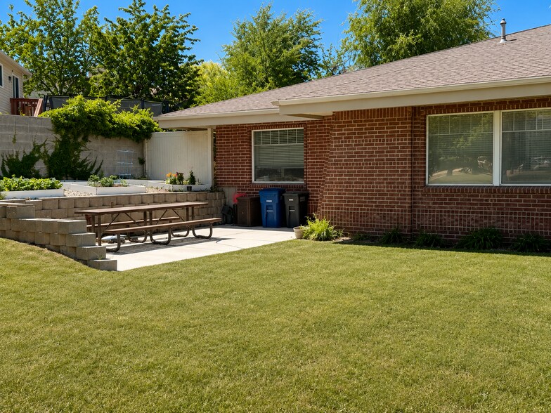 More Photos Of 5522 S 3200 W, Salt Lake City Medical For Sale
