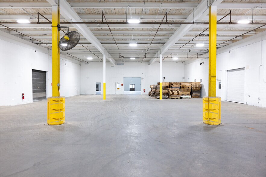 More Photos Of 1501 S 19th St, Mattoon Warehouse For Lease