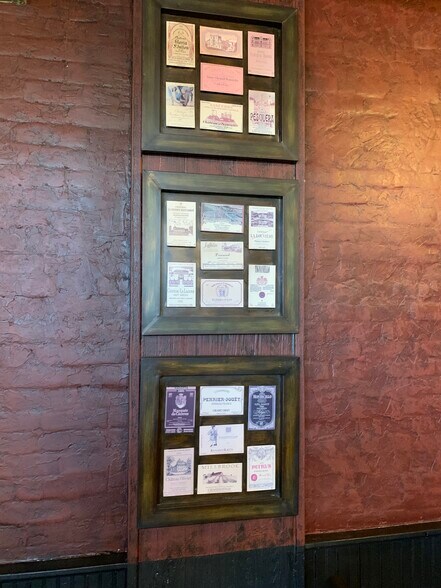 More Photos Of 307 N Broadway, Green Bay Restaurant For Sale