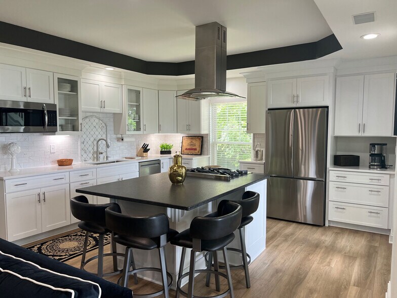 More Photos Of 3227 River Rd, Louisville Specialty For Sale