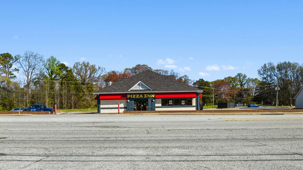 More Photos Of 2001 Woodruff Rd, Greenville Land For Lease