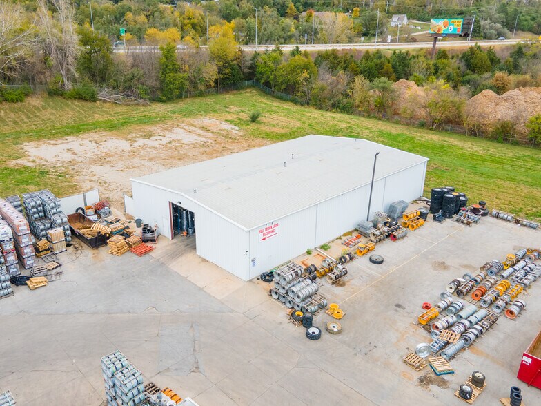 More Photos Of 4350 McKinley St, Omaha Manufacturing For Lease