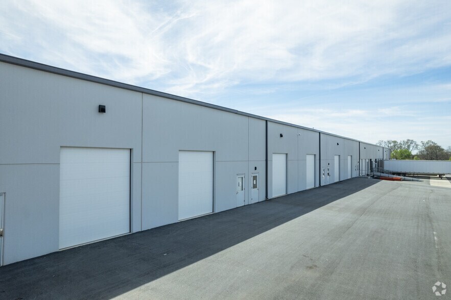 More Photos Of 2750 S Highway 14, Greer Manufacturing For Lease