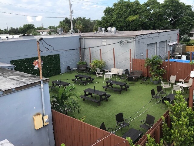 More Photos Of , Oakland Park General Retail For Sale