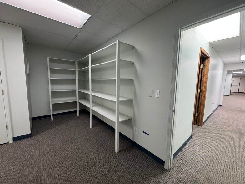 More Photos Of 1941 S 42nd St, Omaha Office For Lease