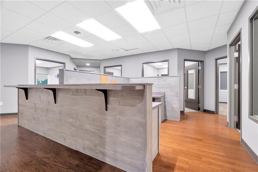 More Photos Of 1088 E Millsap Rd, Fayetteville Office For Lease