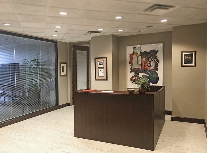 More Photos Of 10161 Centurion Pkwy N, Jacksonville Office For Lease