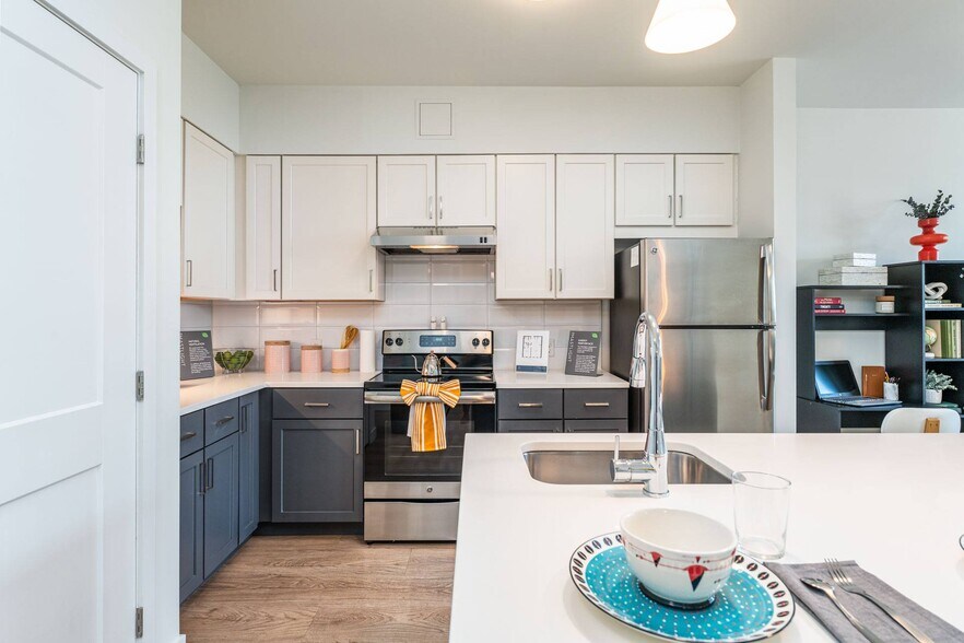 More Photos Of 10 Patriot Pky, South Weymouth Apartments For Lease