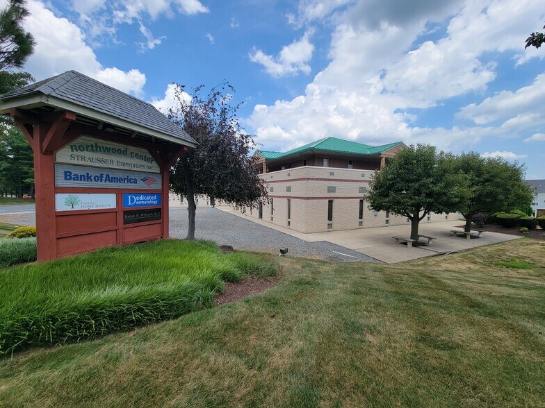 More Photos Of 1104 Van Buren Rd, Easton Medical For Lease