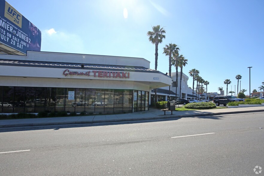 More Photos Of 26640 Western Ave, Harbor City Storefront For Lease