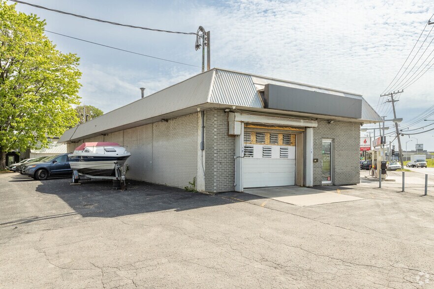 More Photos Of 554-558 Av Michel-Jasmin, Dorval Auto Dealership For Sale