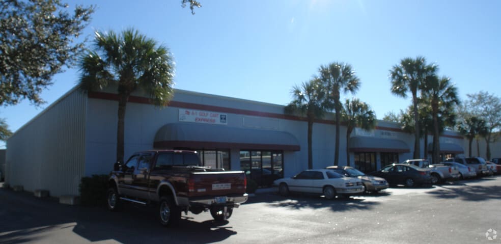 More Photos Of 6166 Taylor Rd, Naples Showroom For Sale