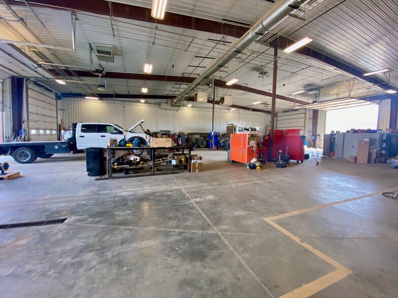 More Photos Of 5812 Jefferson Ln, Williston Service For Sale