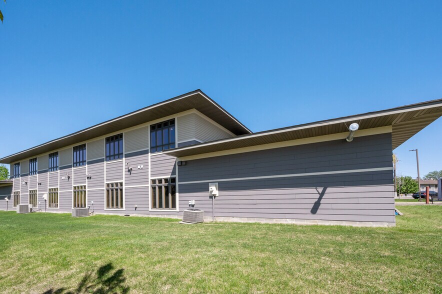 More Photos Of 18200 45th Ave N, Plymouth Office Residential For Lease
