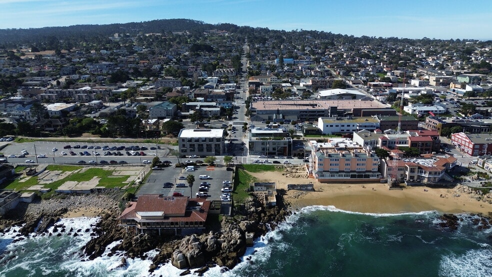 More Photos Of 585-599 Lighthouse St, Monterey Freestanding For Sale