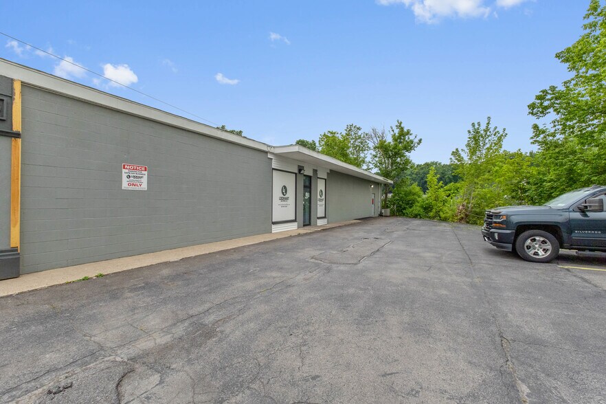 More Photos Of 430-434 S Main St, North Syracuse Freestanding For Sale