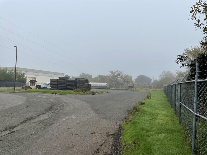 More Photos Of 490 Watt Dr, Fairfield Warehouse For Sale