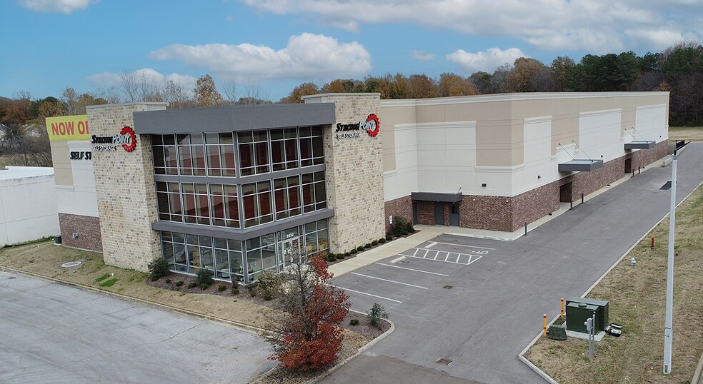 More Photos Of 2326 N Germantown Pky, Cordova Self Storage For Sale