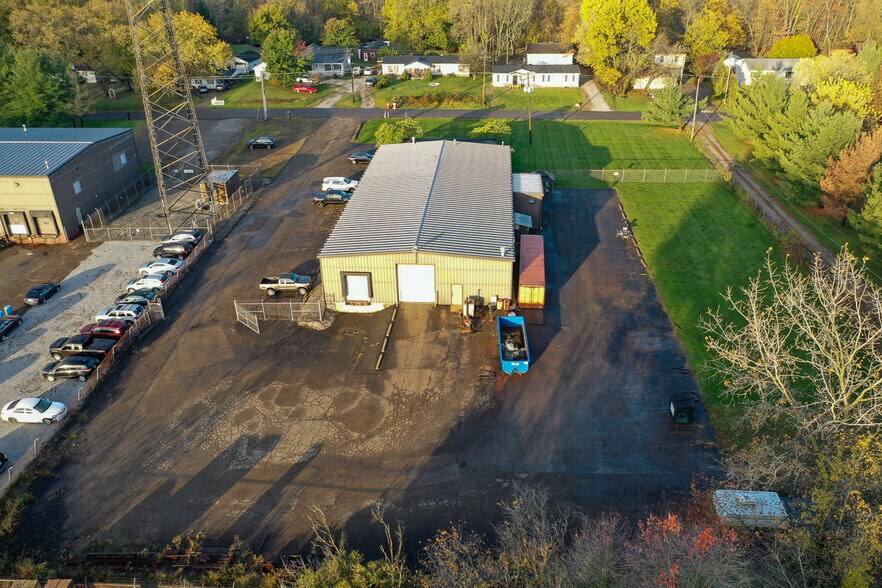 More Photos Of 3822 Victory Ave, Louisville Warehouse For Lease