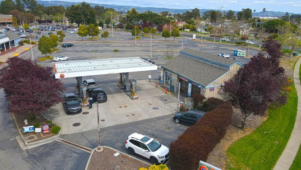 More Photos Of 867-871 Island Dr, Alameda Freestanding For Sale