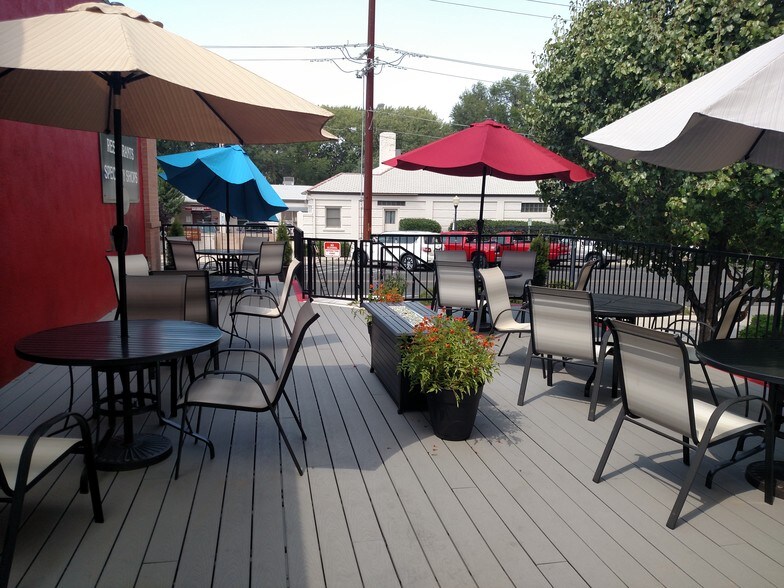 More Photos Of 220 W Goodwin St, Prescott Storefront For Lease