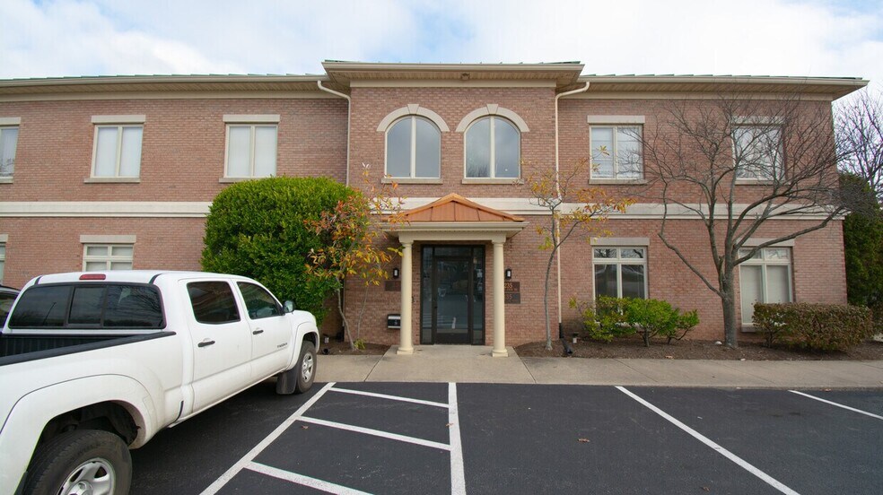 More Photos Of 1031 Wellington Way, Lexington Medical For Sale