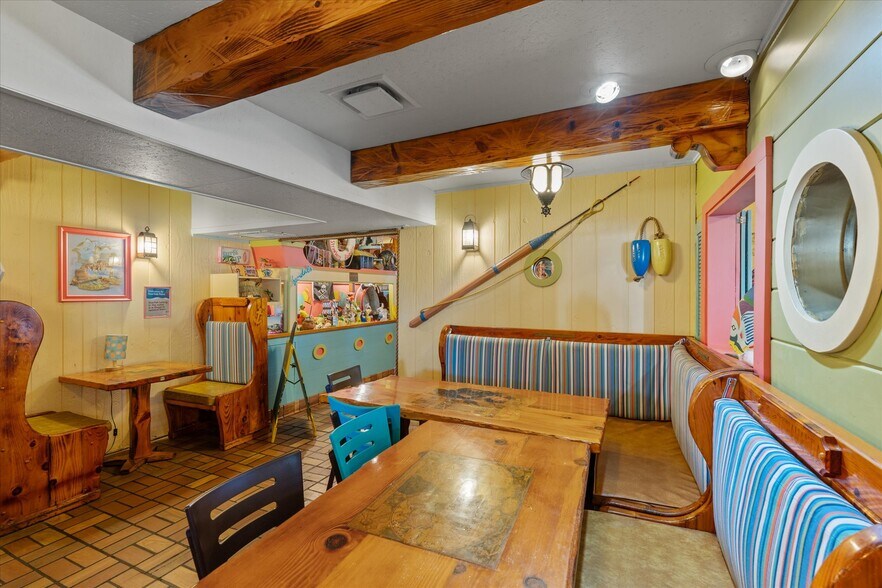 More Photos Of 1424 Main St, Sylvan Beach Restaurant For Sale