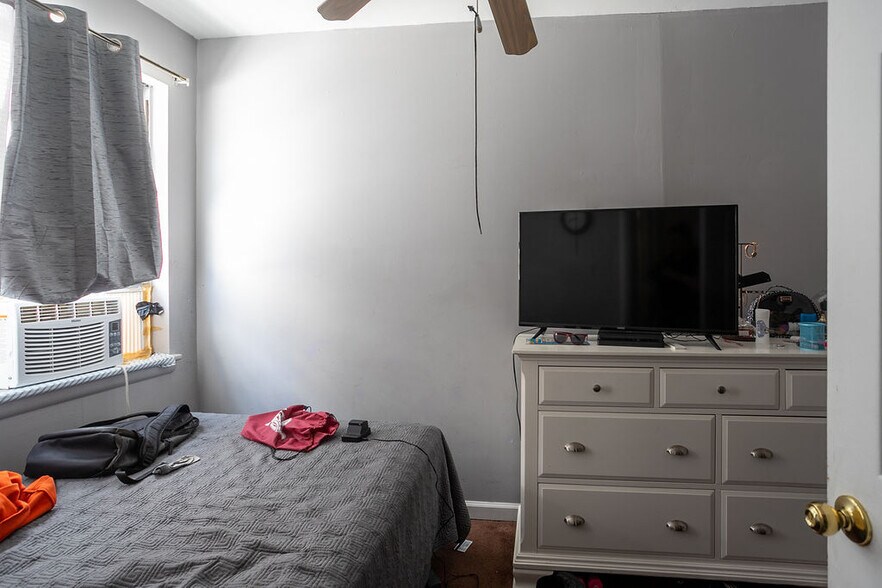 More Photos Of 121 S Pavilion Ave, Riverside Storefront Retail Residential For Sale