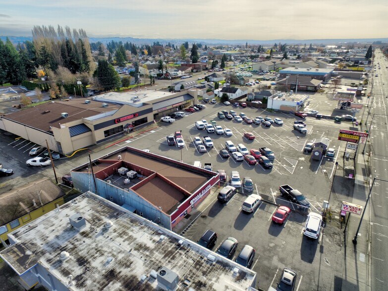 More Photos Of 1048-1052 State Ave, Marysville Storefront For Sale