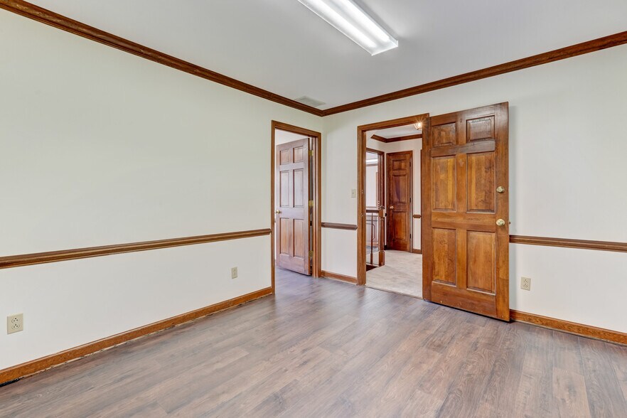 More Photos Of 1311 Freeway Dr, Reidsville Office For Lease