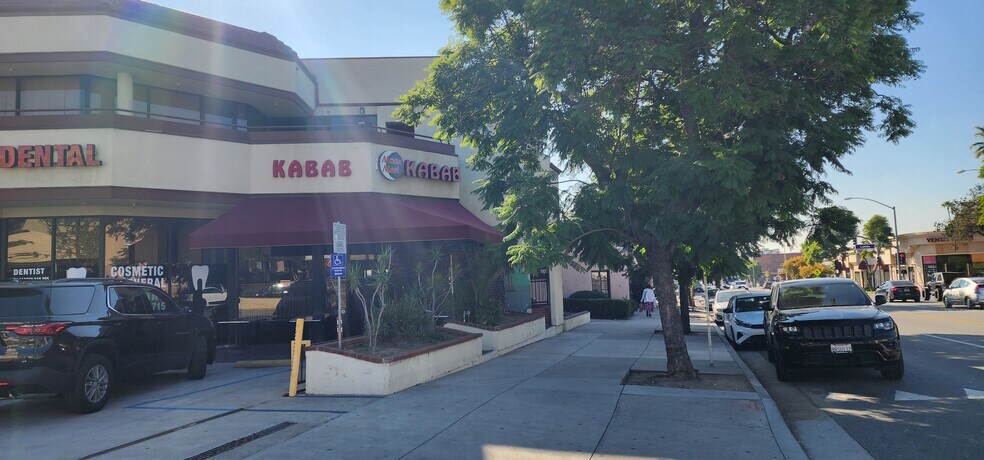 More Photos Of 400 S Glendale Ave, Glendale Unknown For Lease