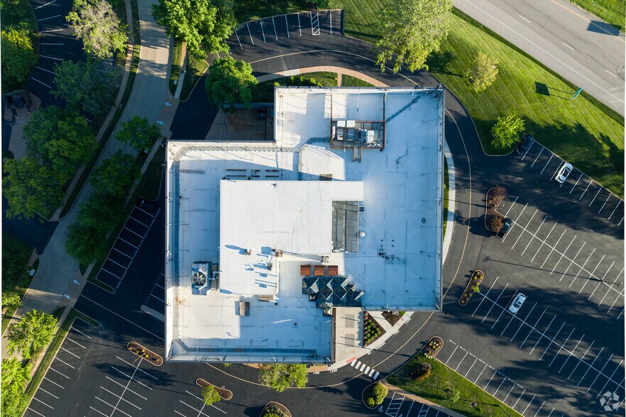 More Photos Of 16090 Swingley Ridge Rd, Chesterfield Office For Lease