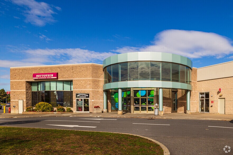 More Photos Of 5800 Boul Cavendish, Cote-St-Luc General Retail For Lease