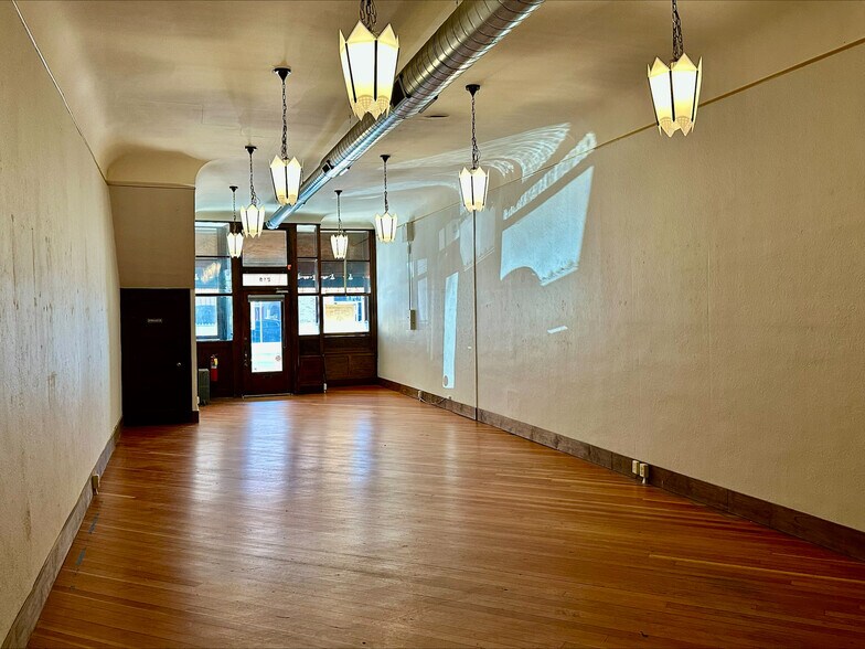 More Photos Of 216 Main St, Woodstock Storefront Retail Residential For Sale