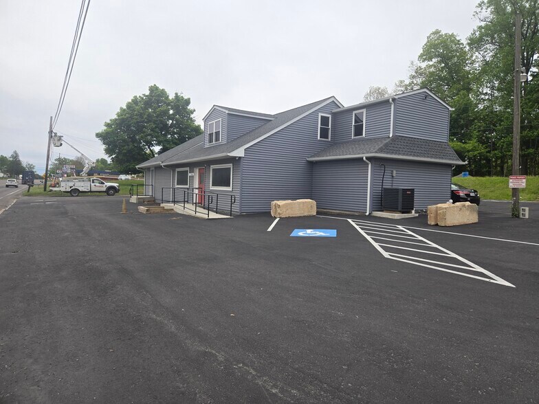 Primary Photo Of 1764 PA-309, Coopersburg Freestanding For Lease