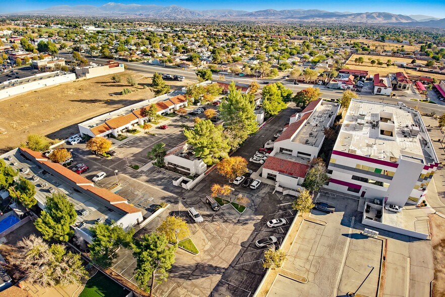 More Photos Of , Palmdale Office For Sale