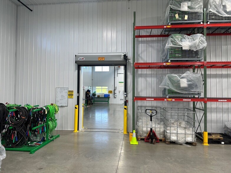 More Photos Of 1000 Randall Ct, Export Warehouse For Lease